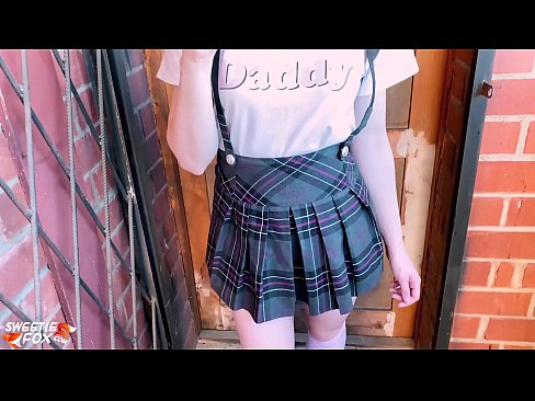 ❤️ Nxënëse thith karin e saj thellë dhe qihet në vend të klasave. ❌ Porno në sq.sex-porntube.ru ❌️❤